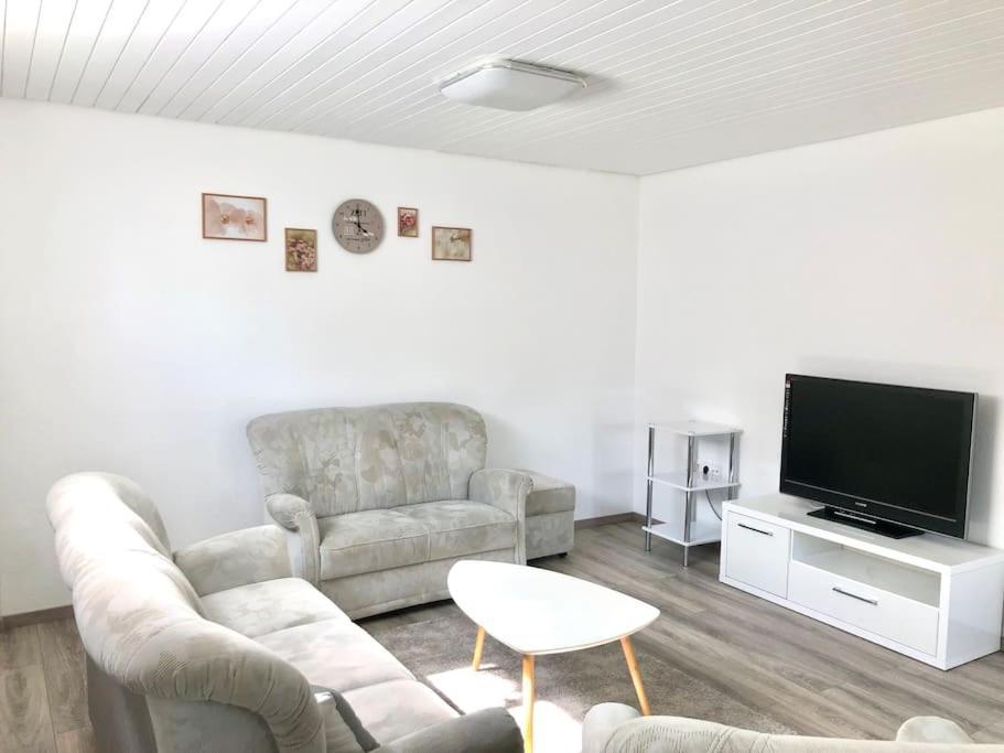 Schoene Ferienwohnung Direkt Am Neckar Deißlingen Buitenkant foto
